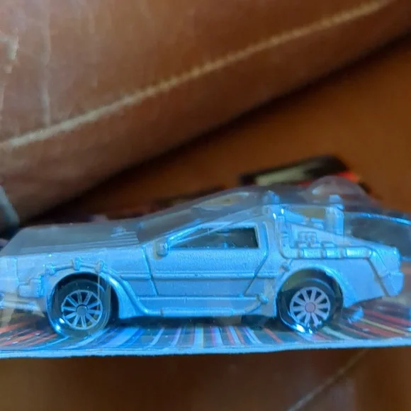 Rare diecast metal Back to the Future car - Picture 4 of 4